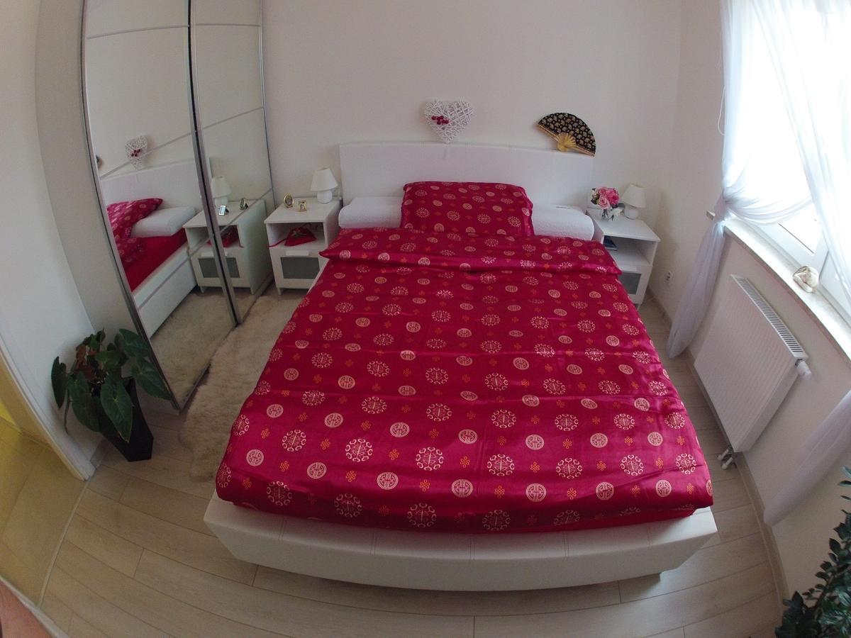 Appartement Apartament Alicja à Wałbrzych Extérieur photo